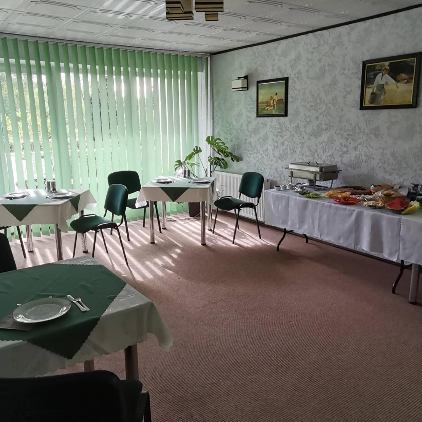 Kobyla Góra Uslugi Noclegowe I Gastronomiczne Dla Ludnosci Robert Mielcarek מראה חיצוני תמונה